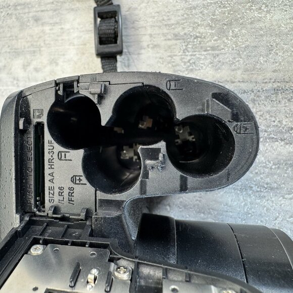 Fujifilm Finepix S1800 Digital 12 Megapixel Black Camera-TESTED - Picture 12 of 16